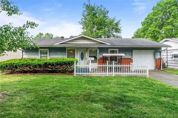 $185,000 | 907 Springdale Drive, Jeffersonville, IN 47130