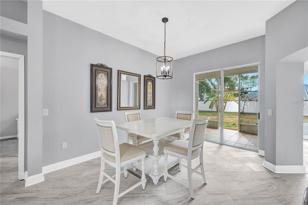 4329 Swift Circle Valrico, FL 33596 - Photo 11 of 29