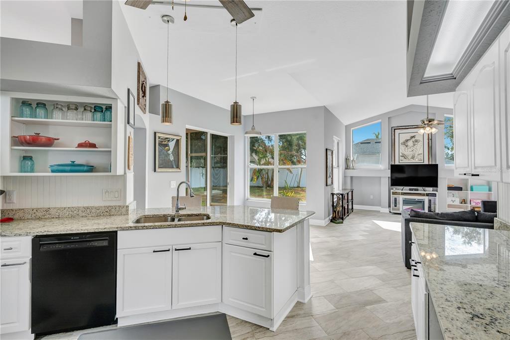 4329 Swift Circle Valrico, FL 33596 - Photo 4 of 29