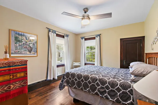 $1,800 | 811 Ellwood Avenue, DeKalb, IL 60115