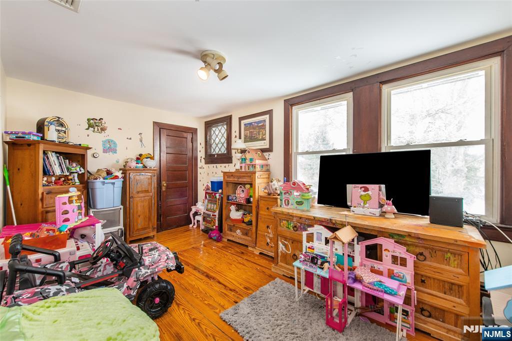 1635 Union Valley Road West Milford, NJ 07480 - Photo 18 of 46