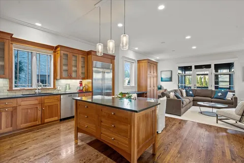 $1,795,000 | 983 Cherry Street, Winnetka, IL 60093