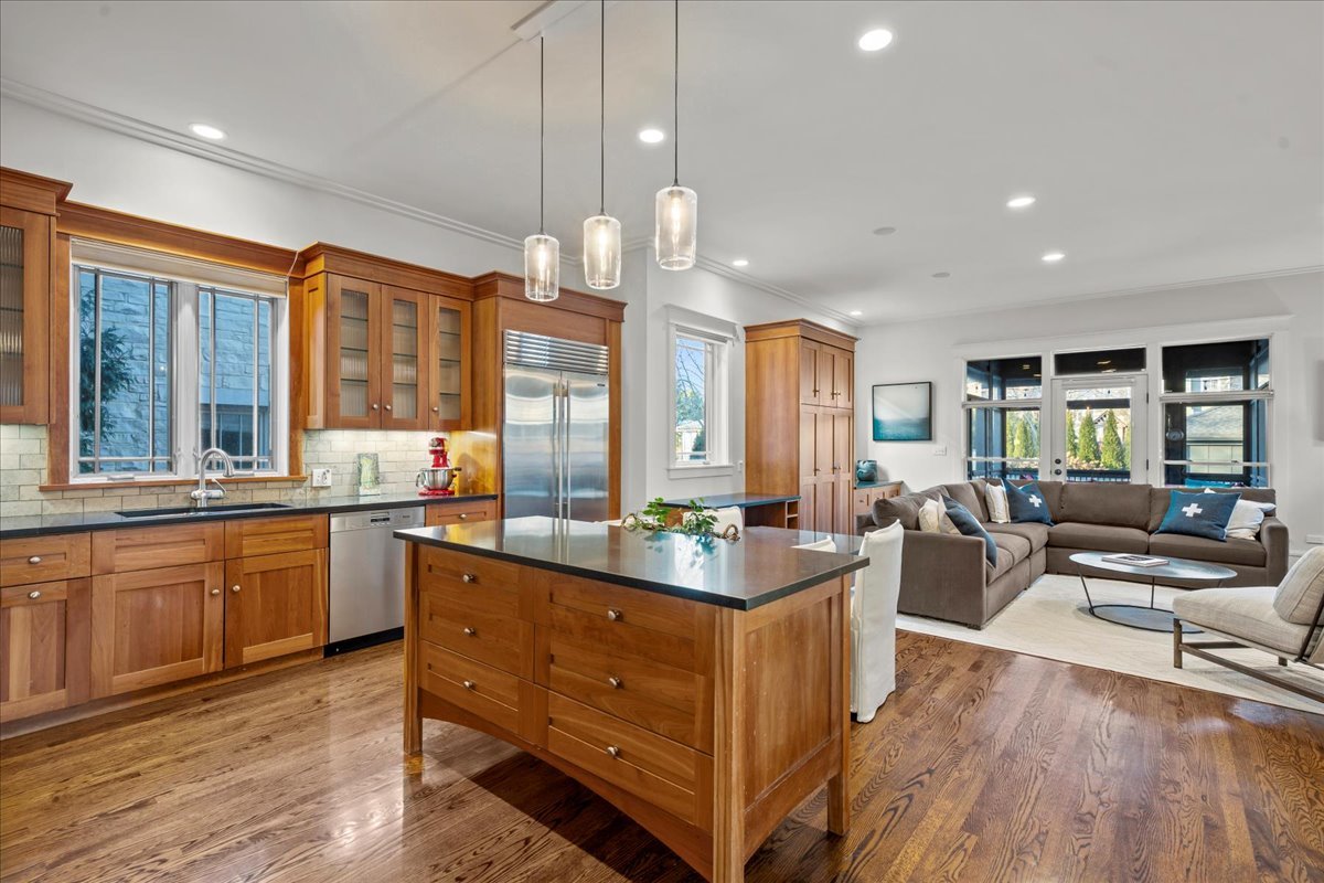 983 Cherry Street Winnetka, IL 60093 - Photo 13 of 41