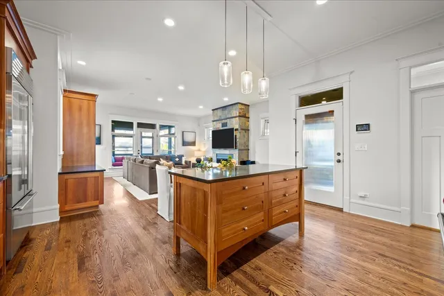 $1,795,000 | 983 Cherry Street, Winnetka, IL 60093