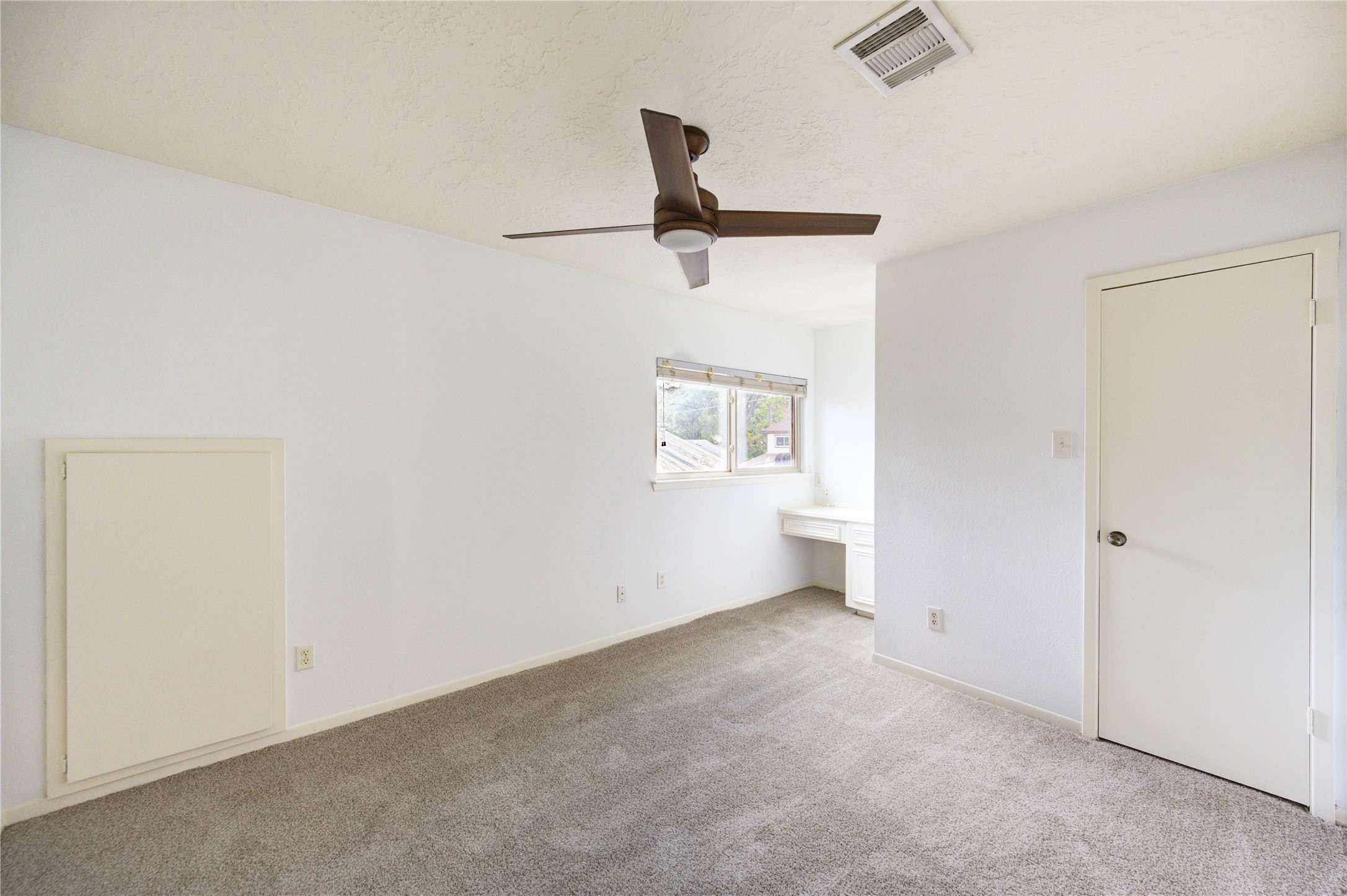 3639 Fir Forest Drive Spring, TX 77388 - Photo 31 of 44 an empty room with a window