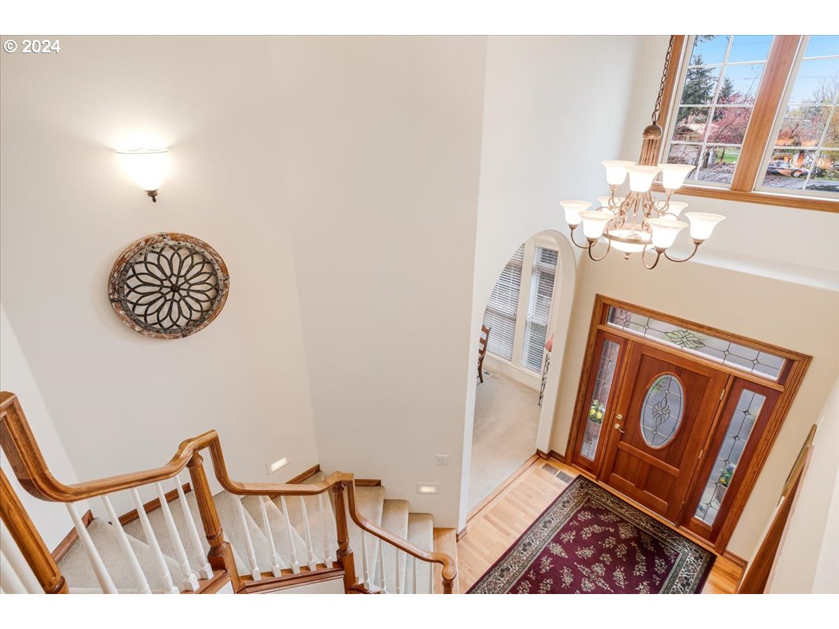 31938 Southeast Dodge Park Boulevard Gresham, OR 97080 - Photo 31 of 48 a view of an entryway with furniture