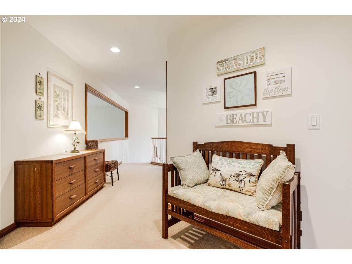 31938 Southeast Dodge Park Boulevard Gresham, OR 97080 - Photo 34 of 48 a living room with furniture