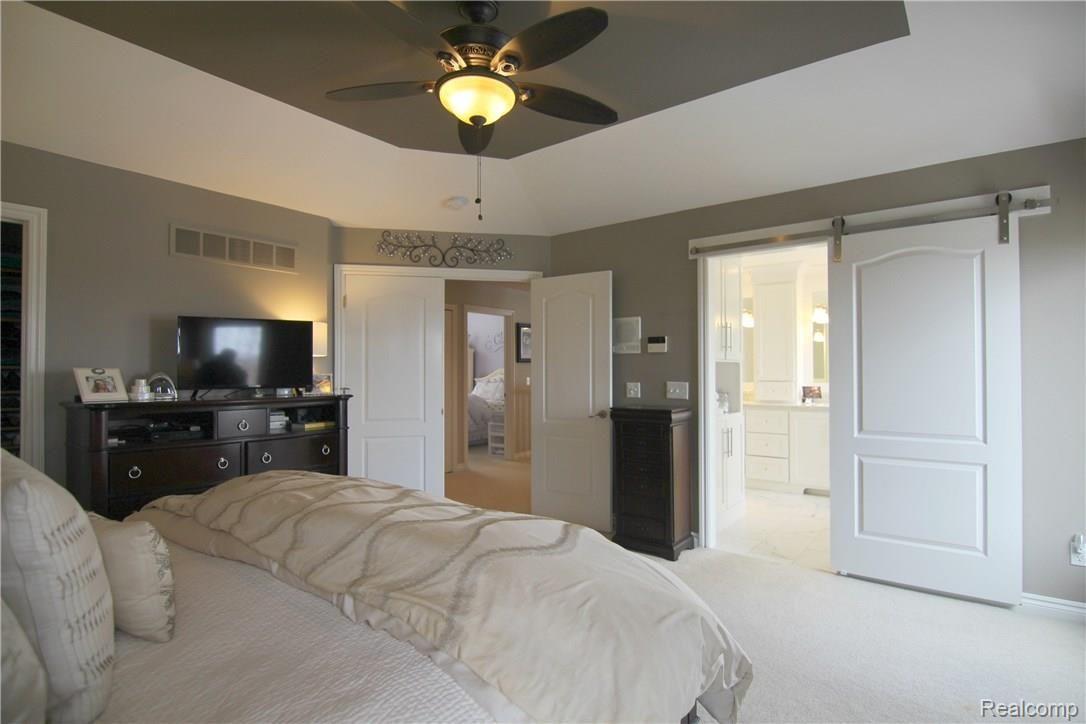 1217 Tulberry Circle Rochester, MI 48306 - Photo 15 of 34 Tulberry Cir Master Bedroom 2.jpg