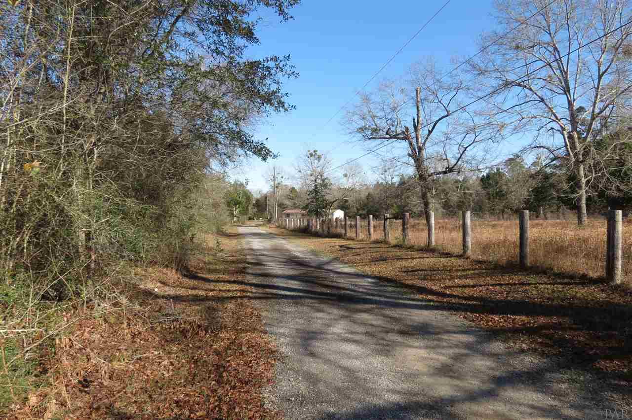 660 Williams Ditch Road Cantonment, FL 32533 - Photo 3 of 27