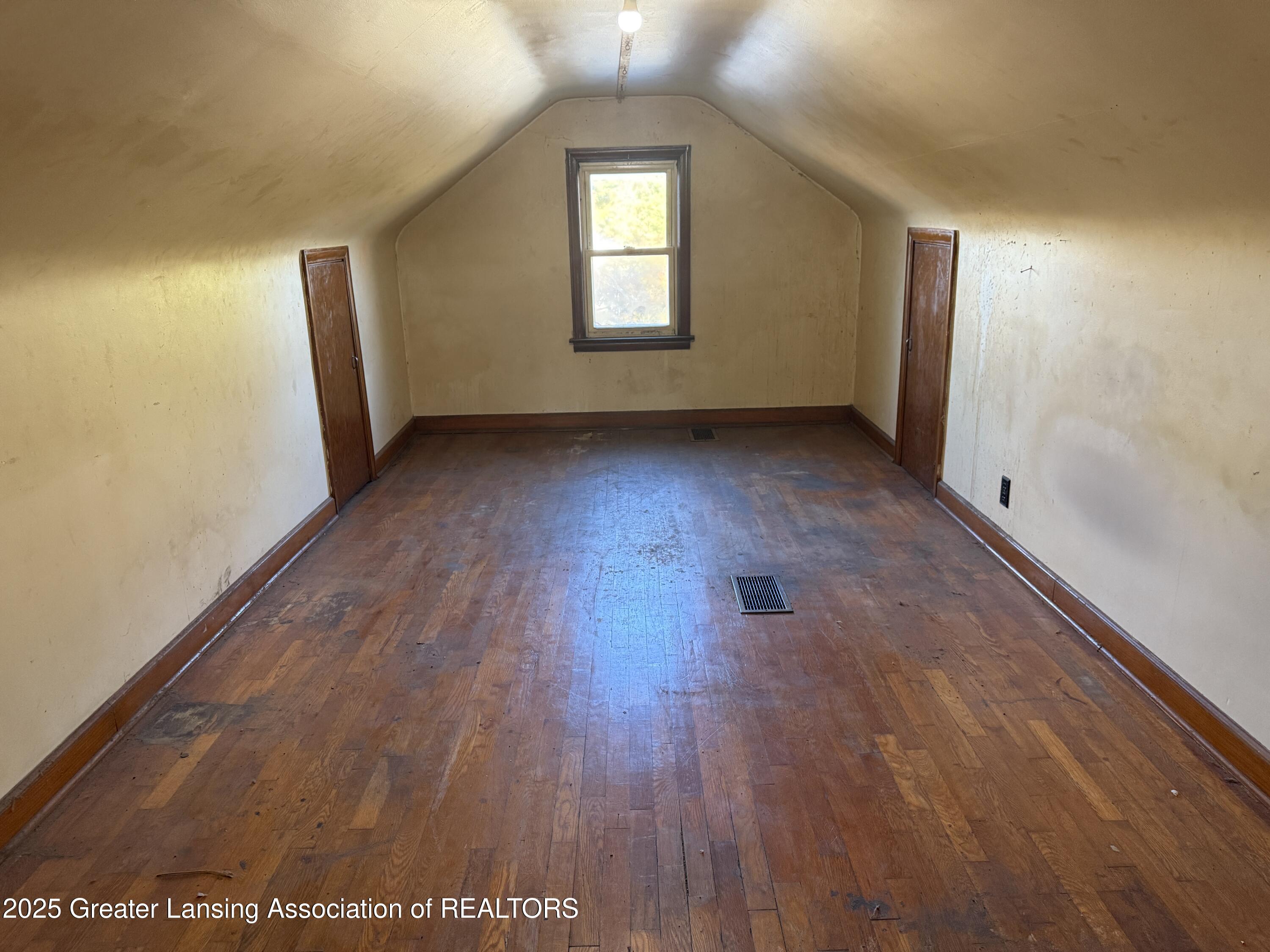 1016 Lake Lansing Road Lansing, MI 48906 - Photo 18 of 29 IMG_3123