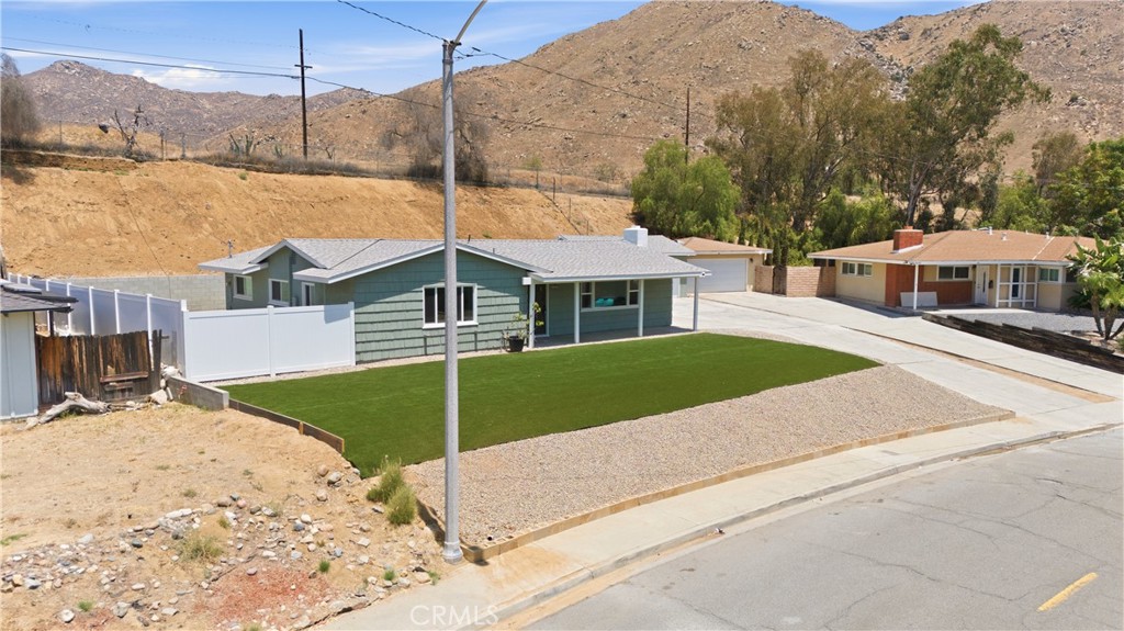 3682 Mt Vernon Avenue Riverside, CA 92507 - Photo 4 of 41