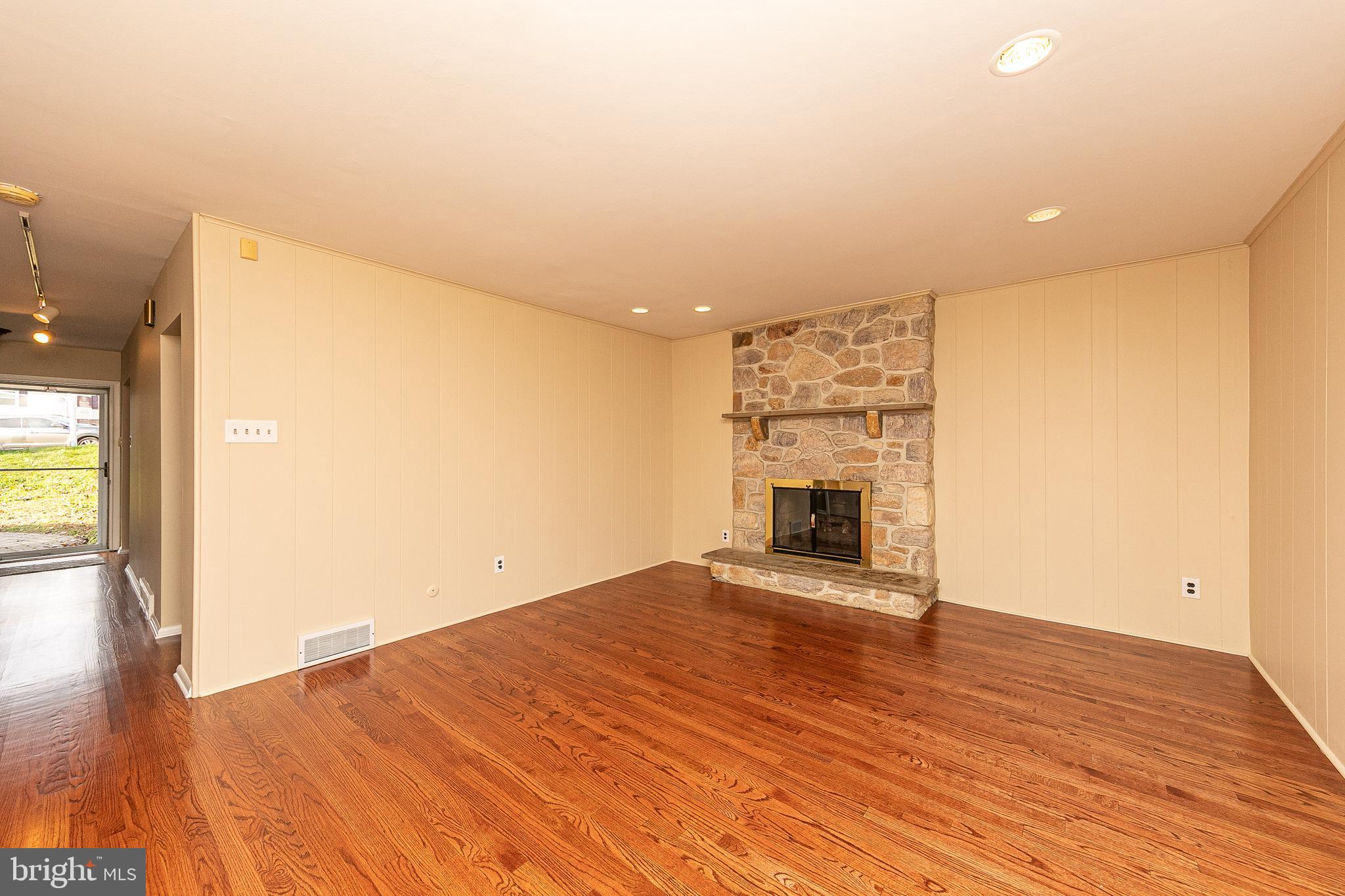 8117 Hawthorne Road Elkins Park, PA 19027 - Photo 9 of 33 Family Room