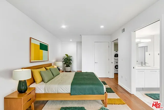 $2,900 | 901 Flower Street, Unit 408, Los Angeles, CA 90015