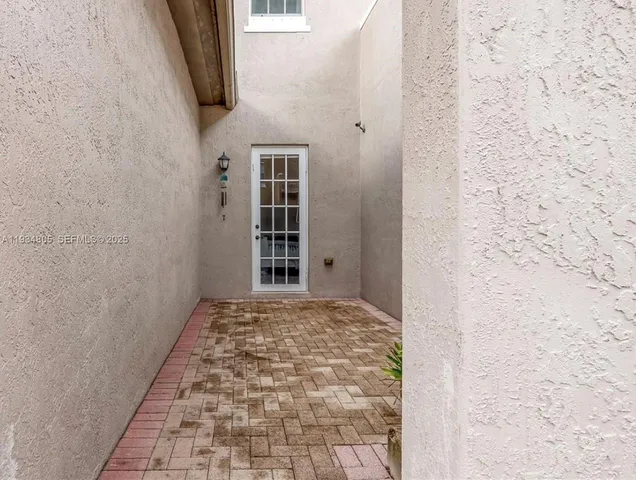 $3,950 | 14709 Southwest 6th Street, Pembroke Pines, FL 33027