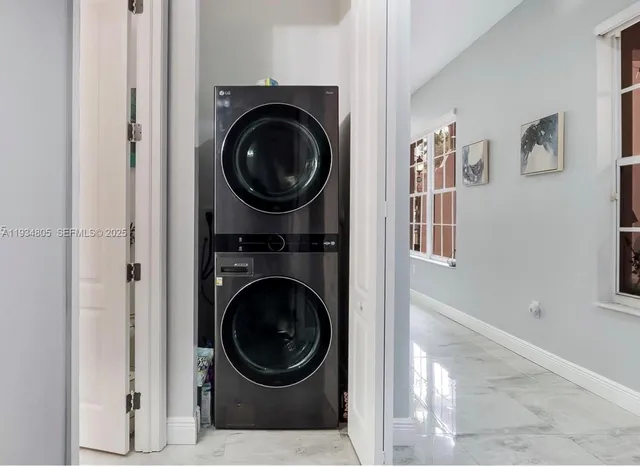 $3,950 | 14709 Southwest 6th Street, Pembroke Pines, FL 33027