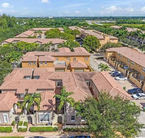 $3,950 | 14709 Southwest 6th Street, Pembroke Pines, FL 33027