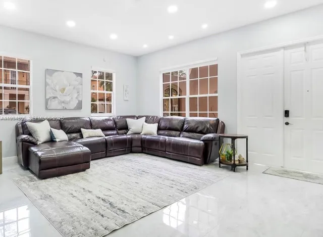 $3,950 | 14709 Southwest 6th Street, Pembroke Pines, FL 33027