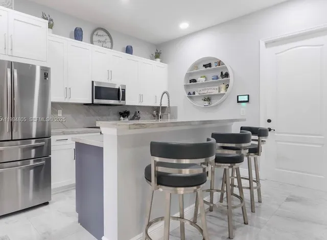 $3,950 | 14709 Southwest 6th Street, Pembroke Pines, FL 33027