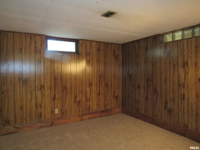 $1,550 | 2154 West 36th Street, Davenport, IA 52806