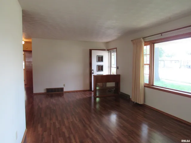 $1,550 | 2154 West 36th Street, Davenport, IA 52806