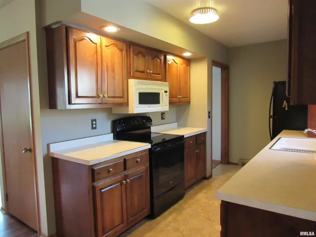 $1,550 | 2154 West 36th Street, Davenport, IA 52806