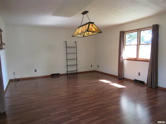 $1,550 | 2154 West 36th Street, Davenport, IA 52806