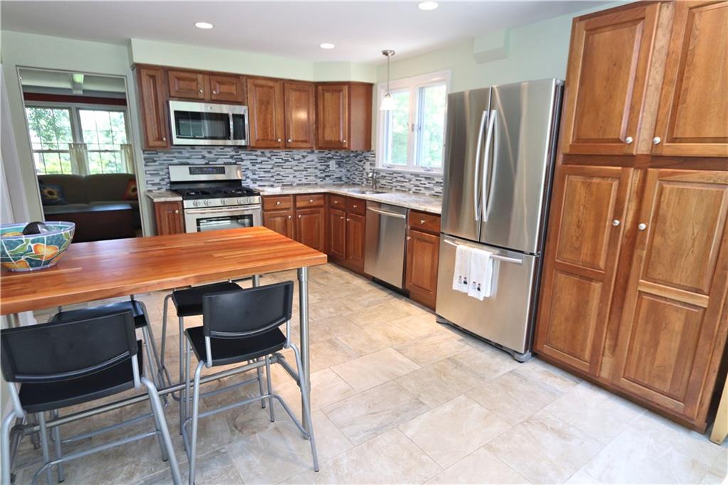 564 Trotwood Ridge Road Pittsburgh, PA 15241 - Photo 7 of 25 Gallery Image 7