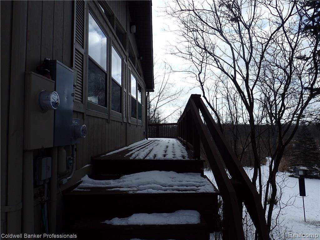 3259 West Newark Road Lapeer, MI 48446 - Photo 14 of 41 P2030004.JPG