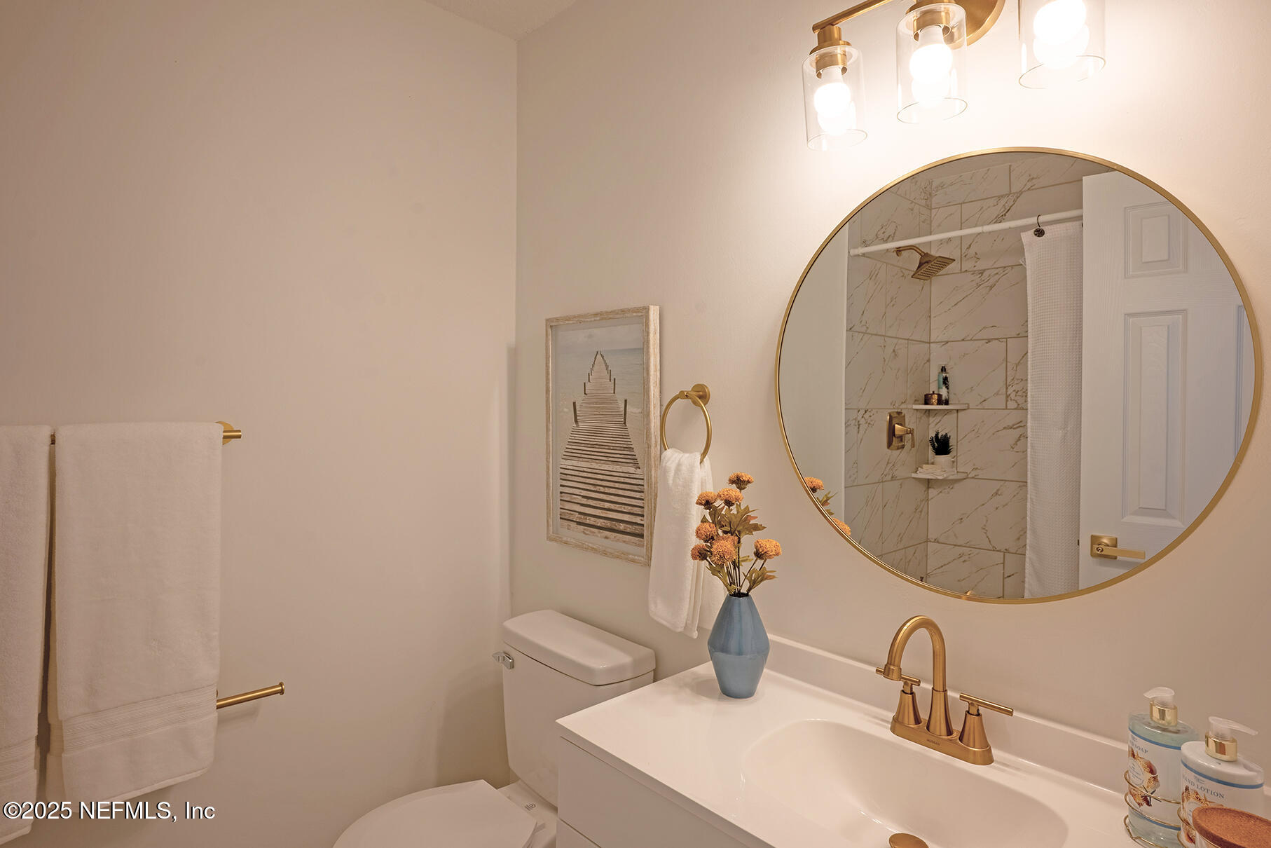 925 Gavagan Road Jacksonville, FL 32233 - Photo 18 of 37 17 Master Bathroom