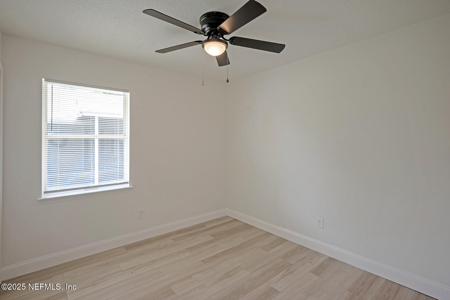 925 Gavagan Road Jacksonville, FL 32233 - Photo 19 of 37 18 First Bedroom