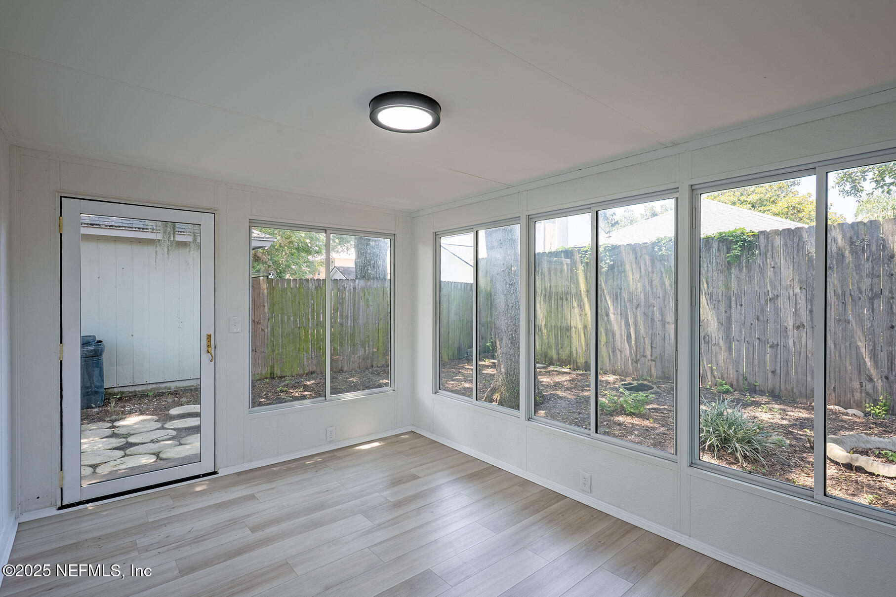 925 Gavagan Road Jacksonville, FL 32233 - Photo 6 of 37 05 Florida Room
