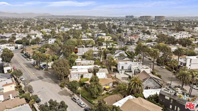 $2,950,000 | 308 Windward Avenue, Venice, CA 90291