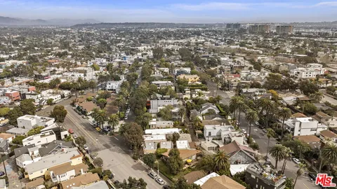 $2,950,000 | 308 Windward Avenue, Venice, CA 90291