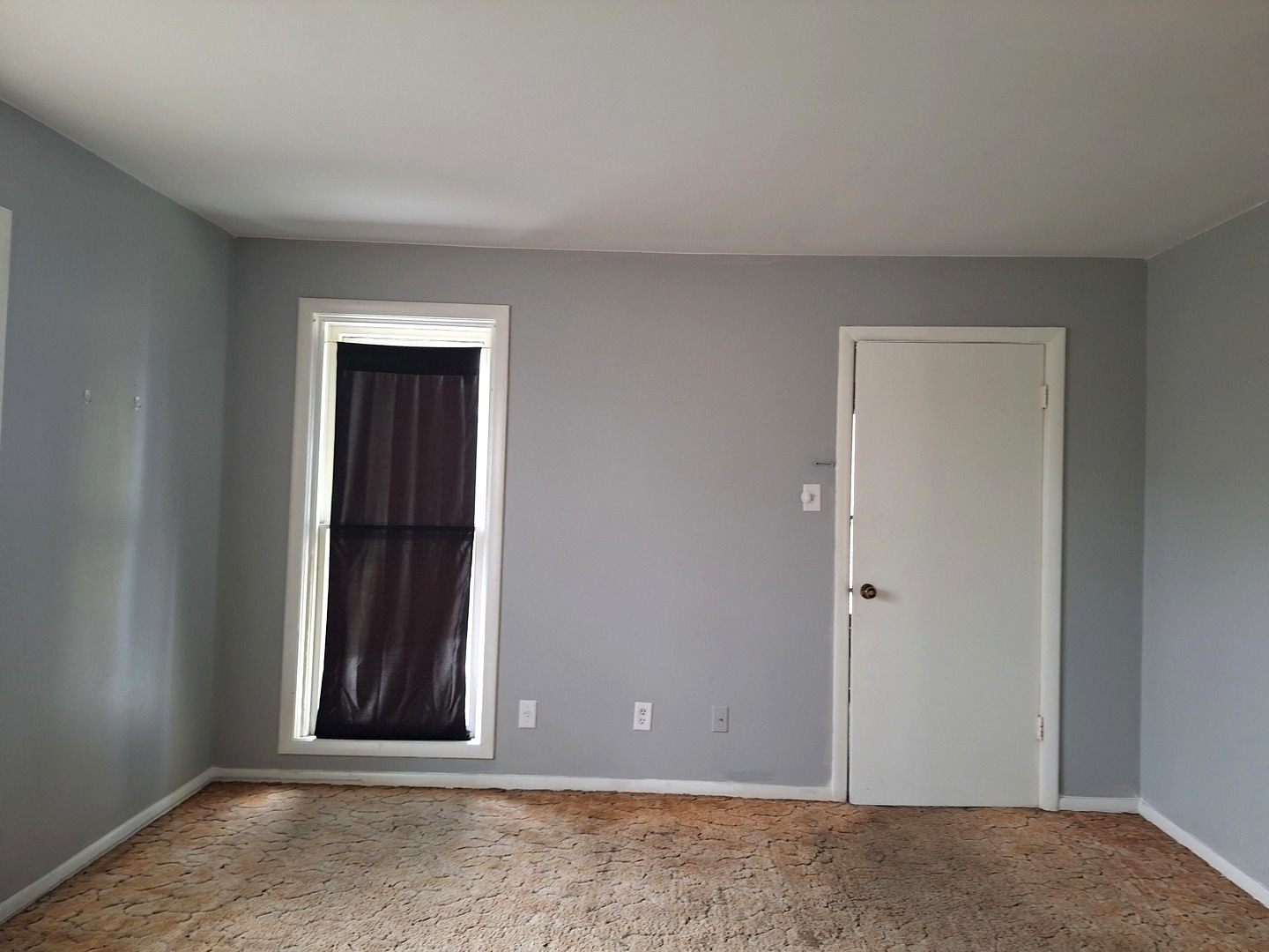 214 South Bloomington Street, Unit 3 Streator, IL 61364 - Photo 2 of 10 a view of an empty room with window