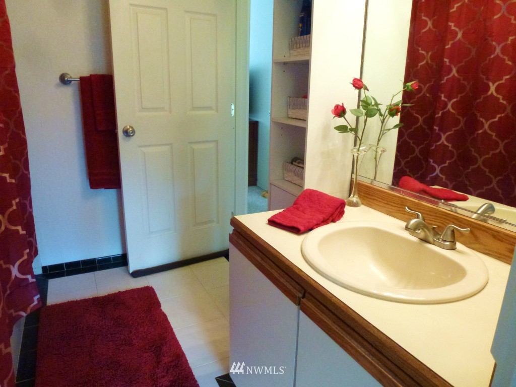 10822 East Riverside Drive, Unit A304 Bothell, WA 98011 - Photo 14 of 16