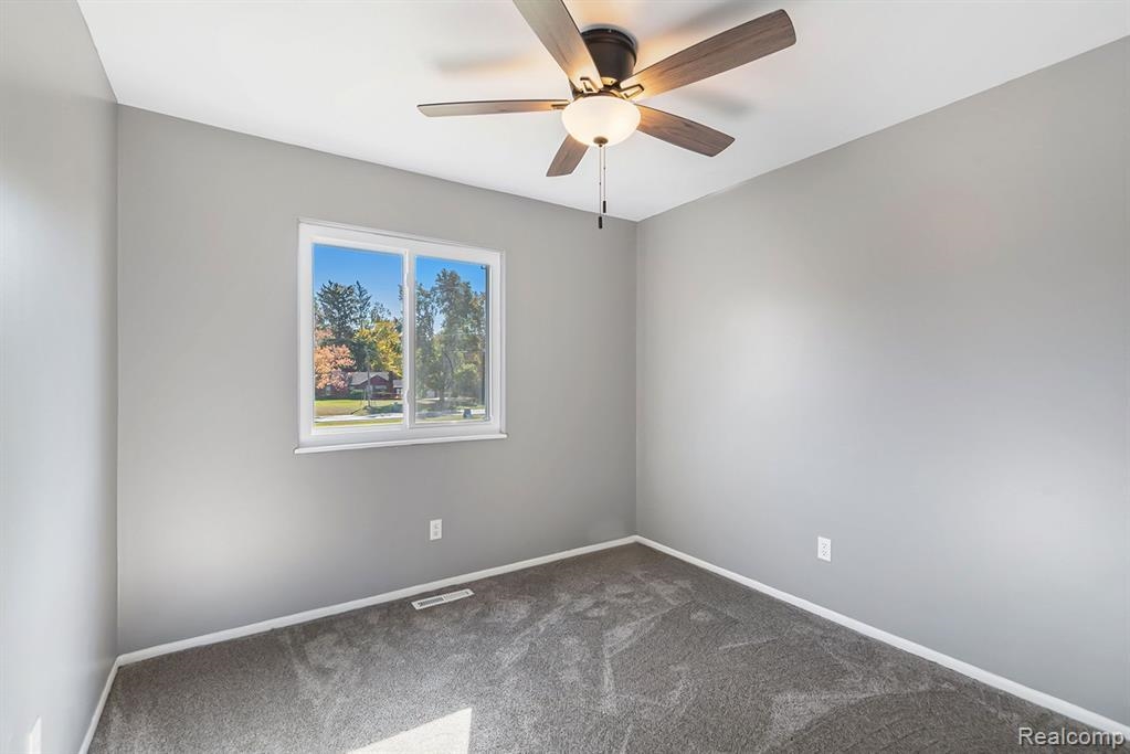 12146 Linden Road Linden, MI 48451 - Photo 12 of 23
