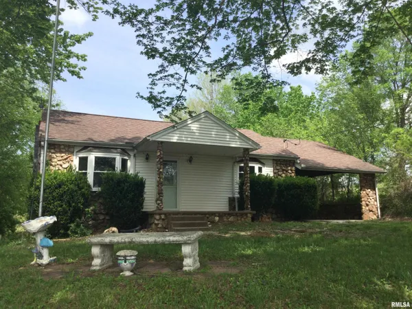 $89,000 | 306 Elm Street, Dongola, IL 62926