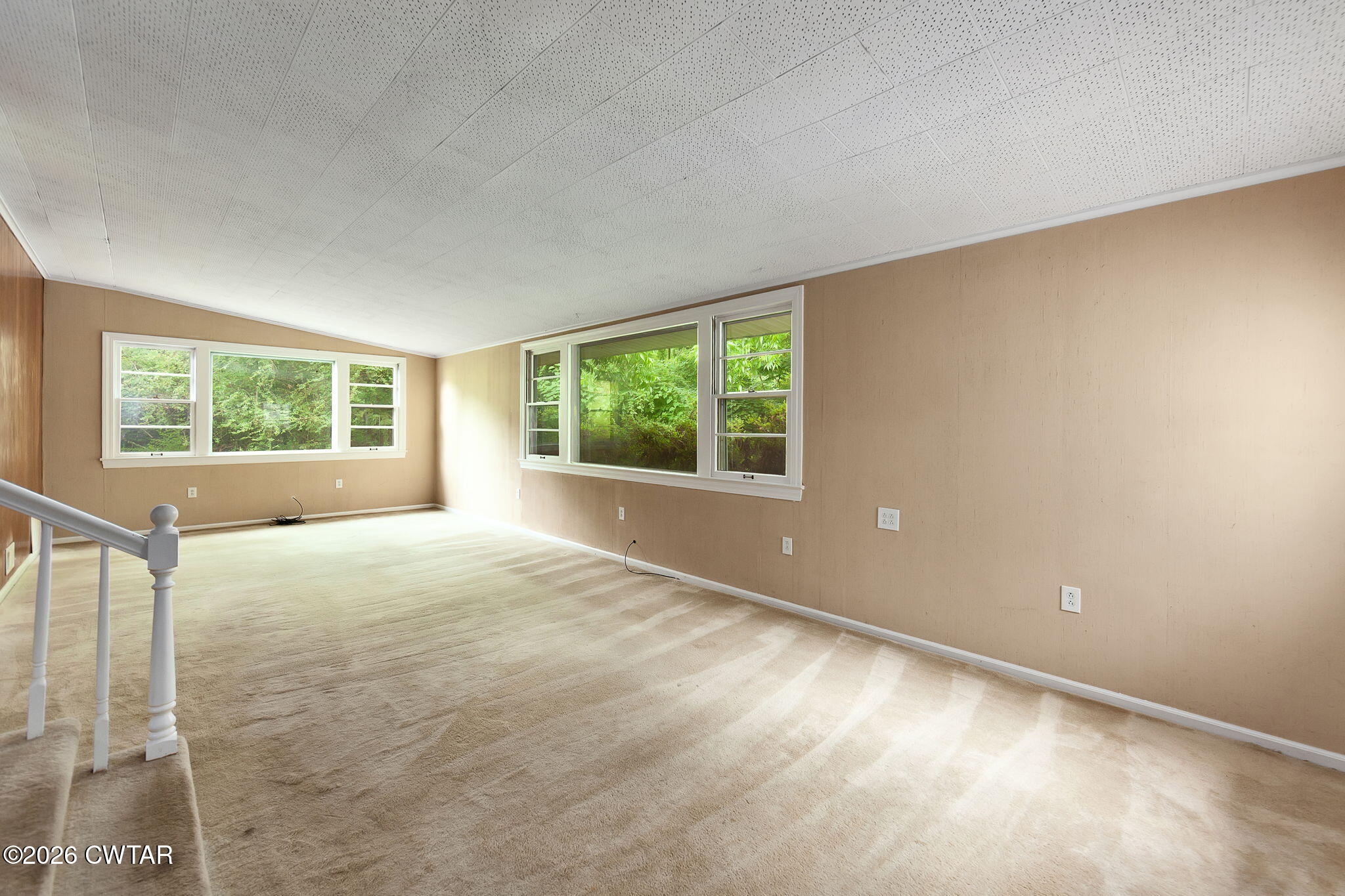 118 Radio Road Jackson, TN 38301 - Photo 4 of 22 a view of an empty room with a window