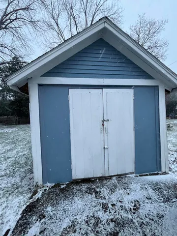 $189,900 | 208 East Electric Court, Sturgis, MI 49091