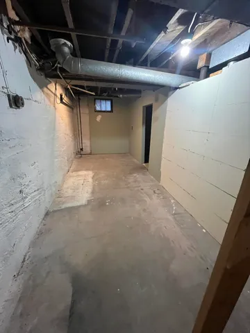 $189,900 | 208 East Electric Court, Sturgis, MI 49091