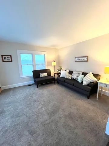 $189,900 | 208 East Electric Court, Sturgis, MI 49091