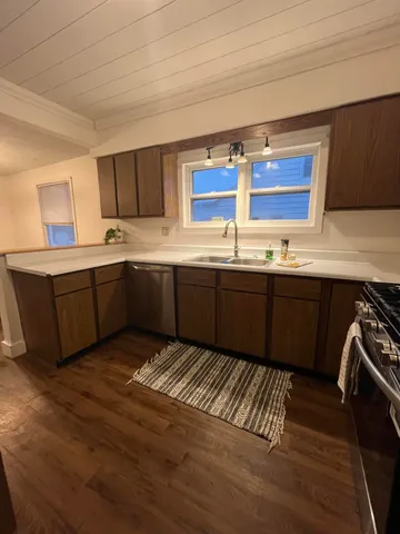 $189,900 | 208 East Electric Court, Sturgis, MI 49091