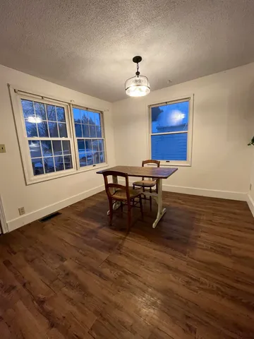 $189,900 | 208 East Electric Court, Sturgis, MI 49091