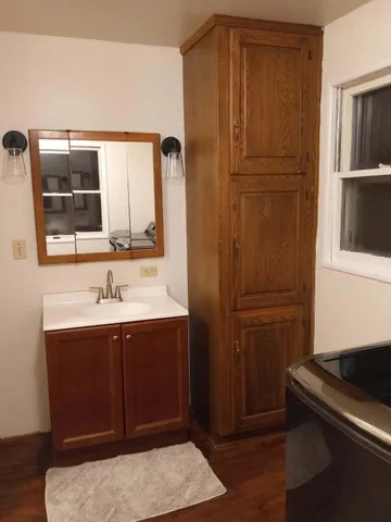 $189,900 | 208 East Electric Court, Sturgis, MI 49091