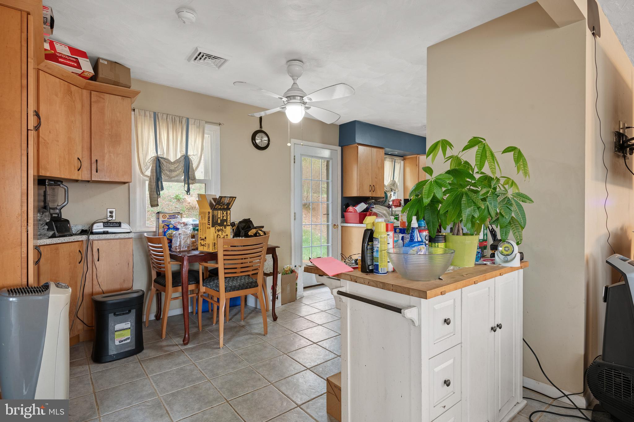 175 Scott Road York, PA 17403 - Photo 8 of 34 a room with granite countertop furniture and a potted plant