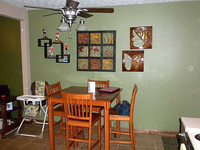 341 Smith Road Columbus, OH 43228 - Photo 4 of 12 Gallery Image 4