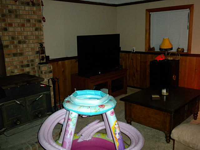 341 Smith Road Columbus, OH 43228 - Photo 5 of 12 Gallery Image 5
