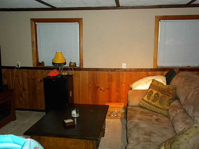 341 Smith Road Columbus, OH 43228 - Photo 7 of 12 Gallery Image 7