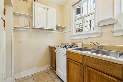 $1,000 | 3820 State St Drive, Unit B, New Orleans, LA 70125