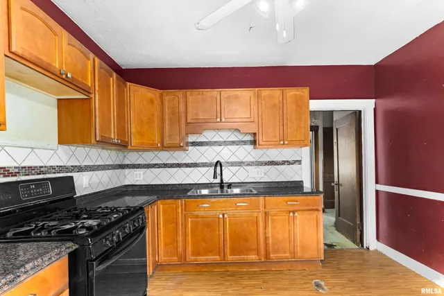 $65,000 | 2407 North Central Avenue, Peoria, IL 61603